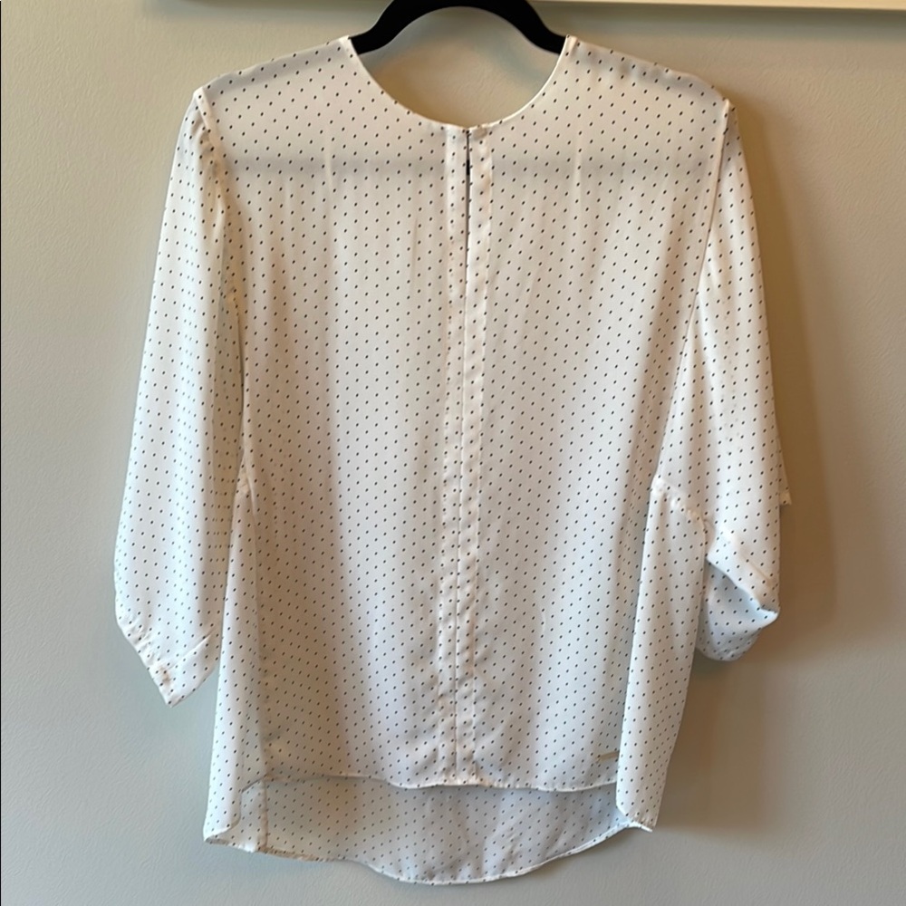 T Tahari  Blouse Short Sleeve White With Black Polka Dots